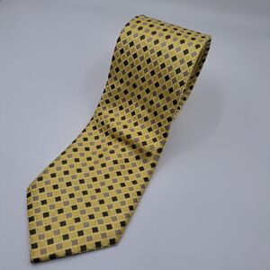 Donald J Trump Signature Collection Gold Yellow Geometric Necktie 100% Silk 59x3